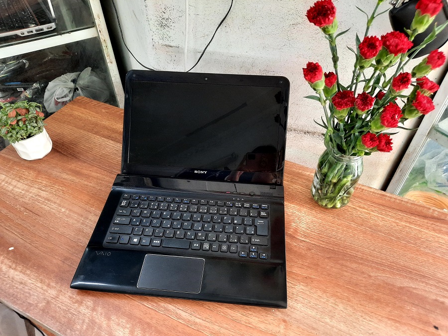 Sony Vaio SVE14 Core i5